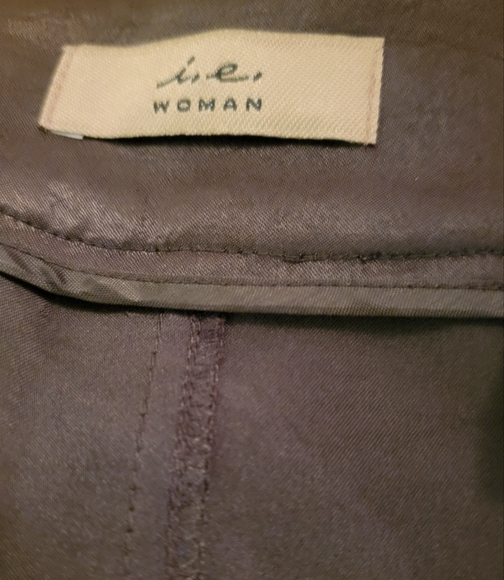 i.e. Woman. Brown Skirt. Polyester. Size 22. - Picture 4 of 4